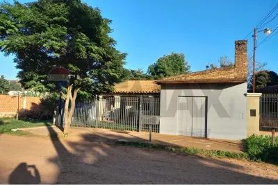 Casa de 2 dormitorios en Venta en Ybyraty, Itauguá