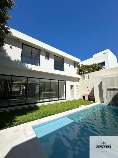 Casa de 4 dormitorios en Venta en San Jorge, Asunción