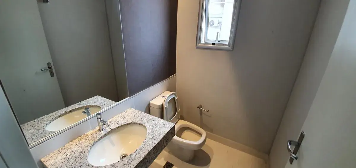 Local Comercial de 94m² en Venta en Ycuá Satí, Asunción - Image 7