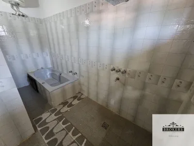 Casa de 4 dormitorios en Alquiler en Asunción, Lambaré