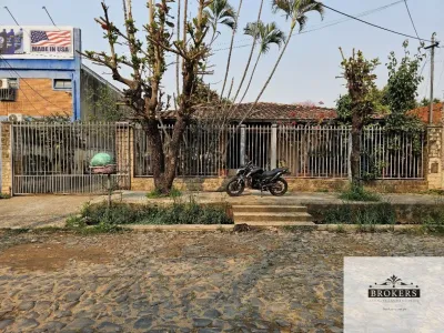 810m² Land for Sale in Villa Aurelia, Fernando de la Mora