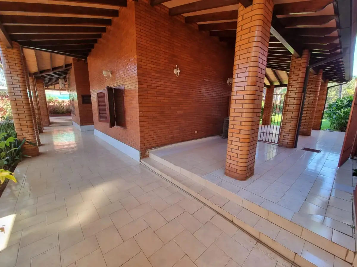 Casa de 3 dormitorios en Venta en Madame Lynch, Asunción - Image 5