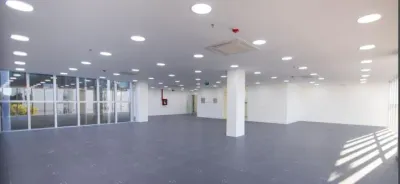 Oficina de 206m² en Alquiler en Villa Morra, Asunción