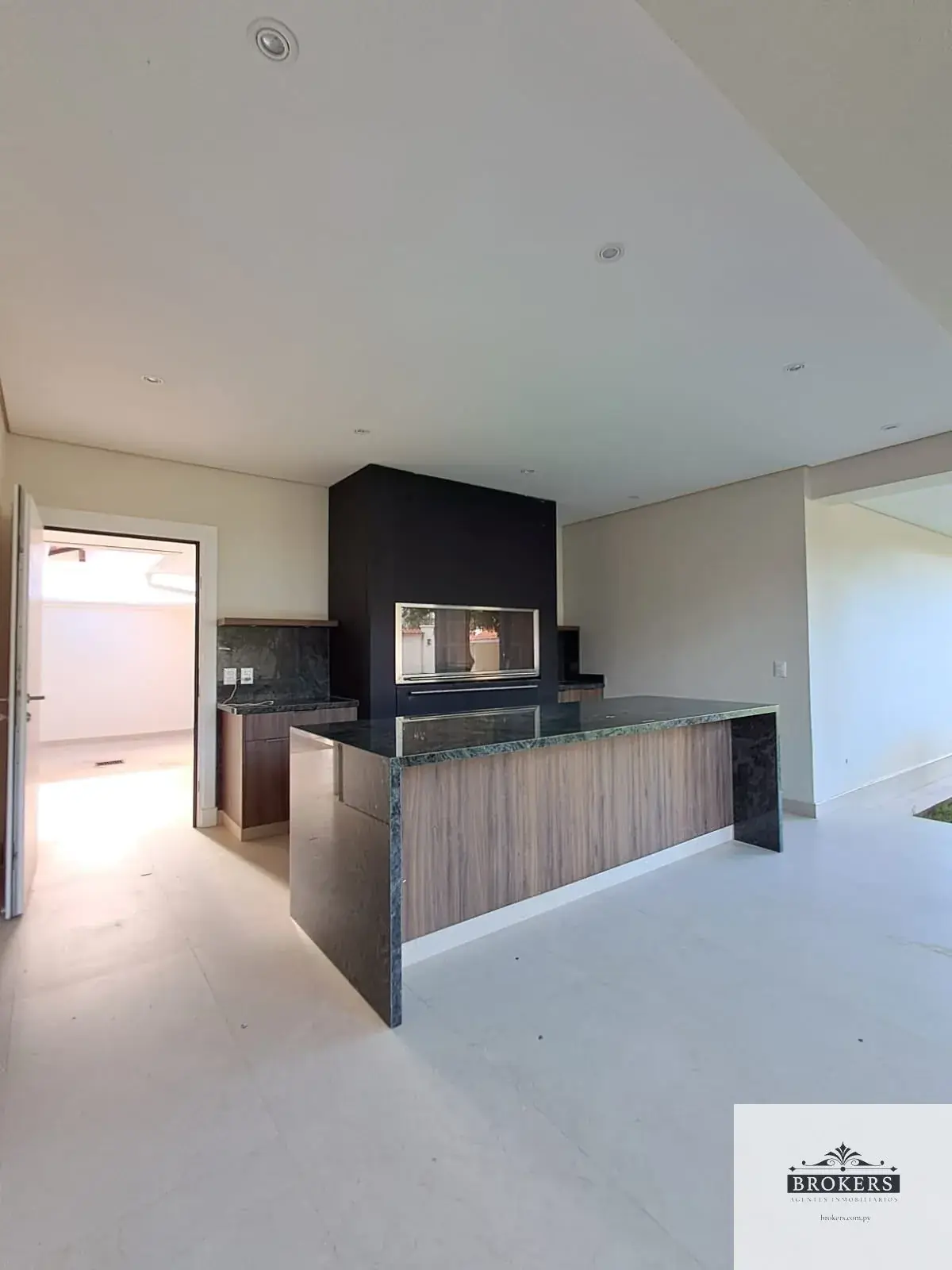 Casa de 4 dormitorios en Alquiler en Mariscal Estigarribia, Asunción - Image 7