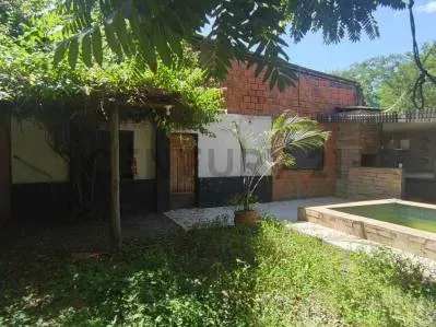 Casa de 2 dormitorios en Alquiler en Limpio