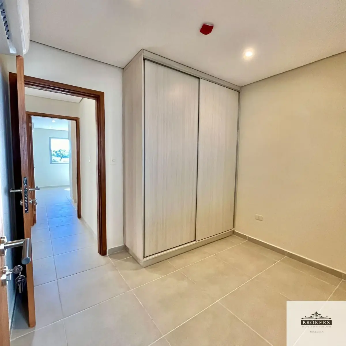 Departamento de 3 dormitorios en Venta en Jara, Asunción - Image 15