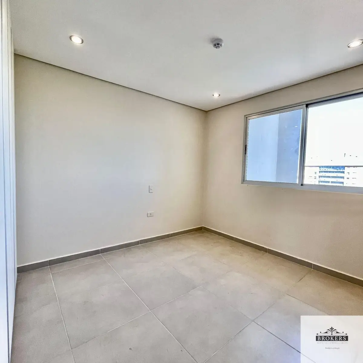 3-Bedroom Apartment for Sale in Jara, Asunción - Image 10