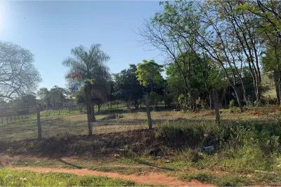 Terreno de 382m² en Venta en Areguá
