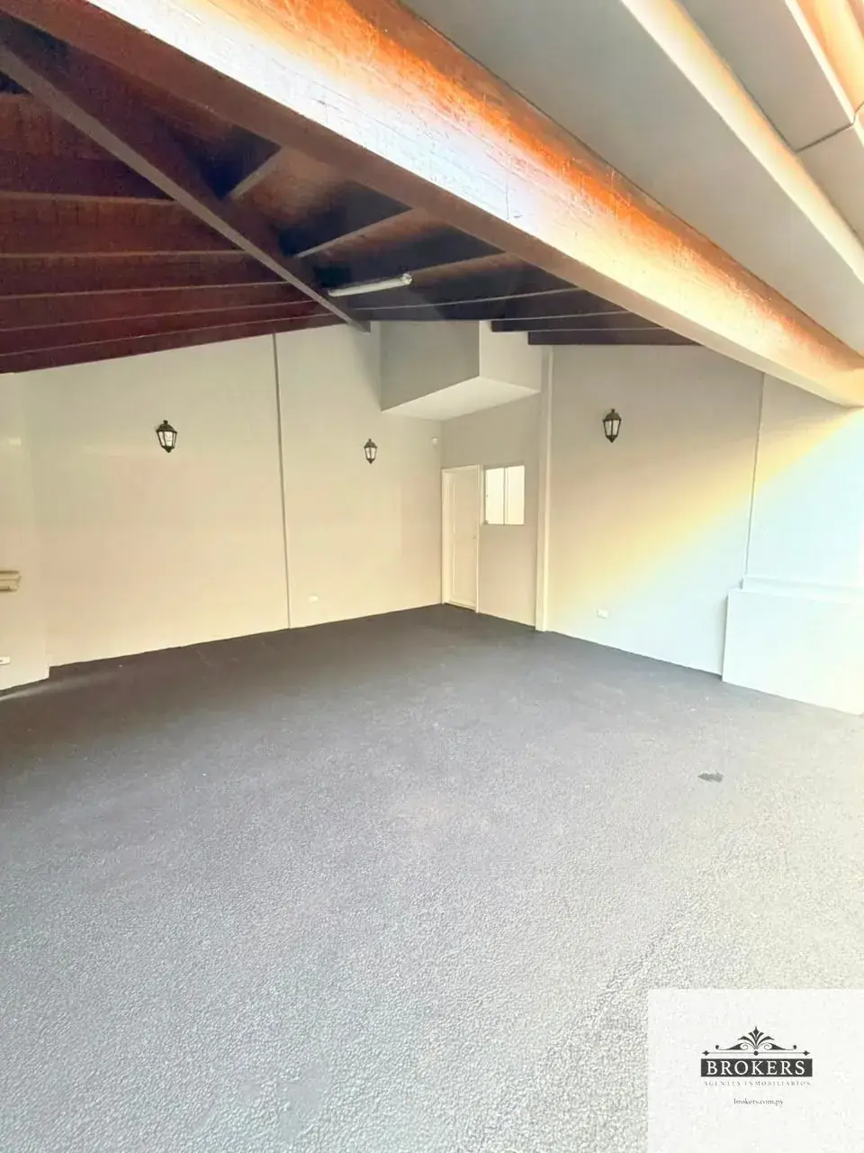 Casa de 3 dormitórios para Aluguel em Mburucuyá, Assunção - Image 6