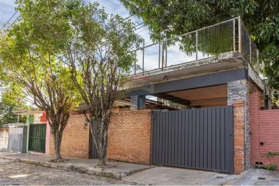 Casa de 5 dormitorios en Venta en Carlos Antonio López, Asunción