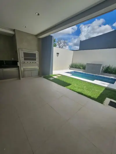 EN VENTA - Duplex con 3 dormitirios en suite . Barrio Ycua Sati