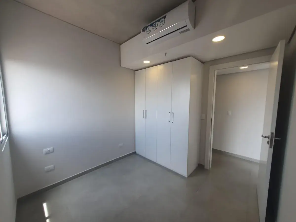 2-Bedroom Apartment for Sale in Lambaré - Image 8