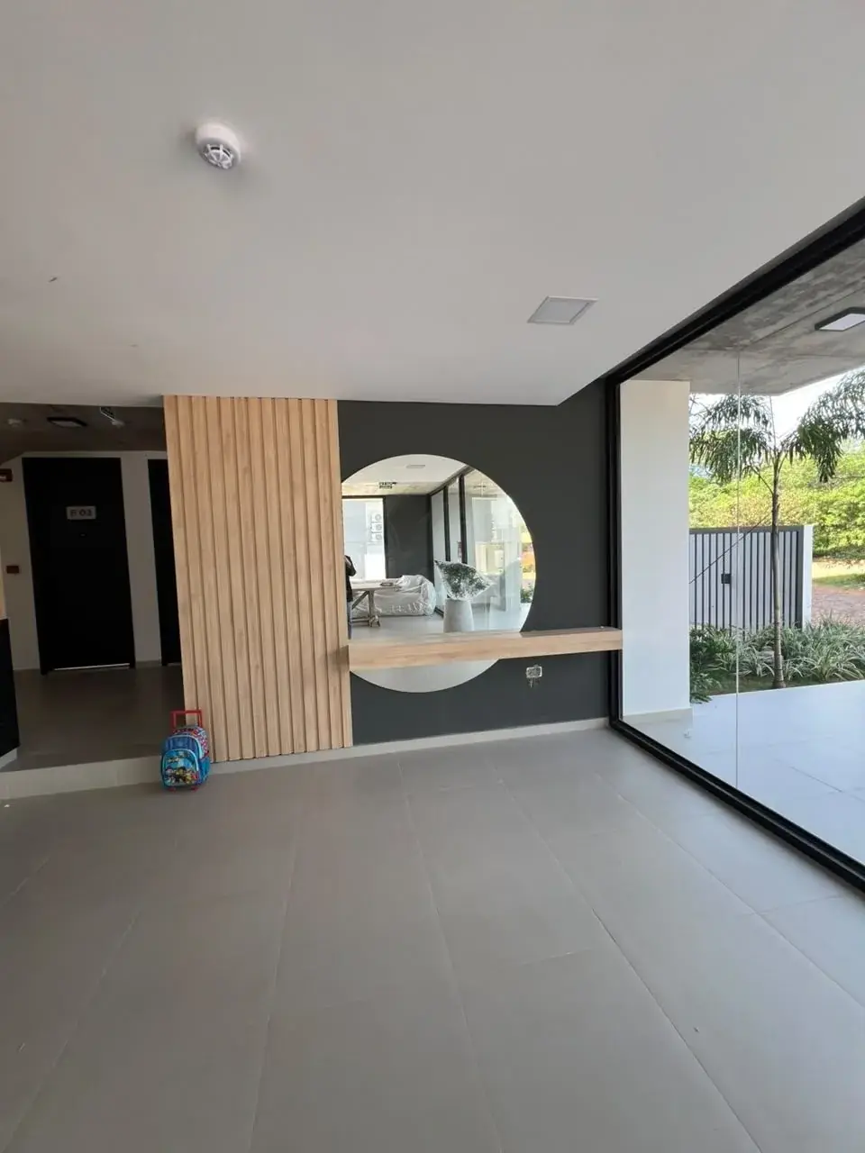 Apartamento de 2 Quartos para Aluguel em San Lorenzo - Image 4