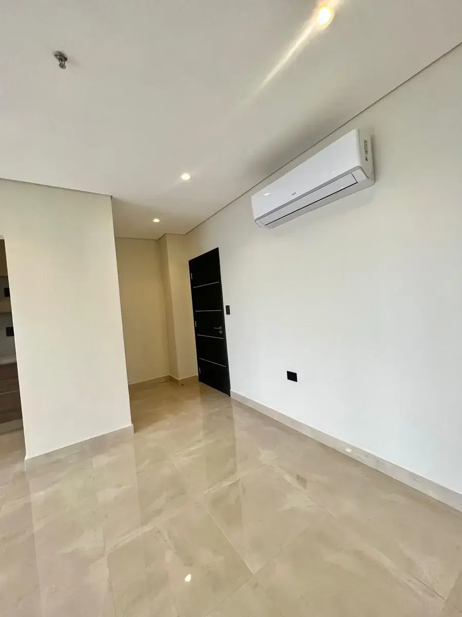 2-Bedroom Apartment for Sale in Carmelitas, Asunción - Image 14