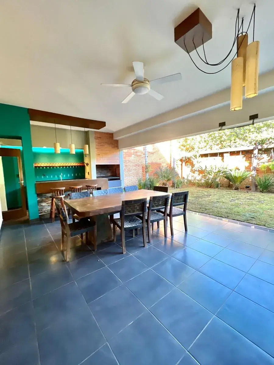 Casa de 5 dormitorios en Venta en Mburicaó, Asunción - Image 6