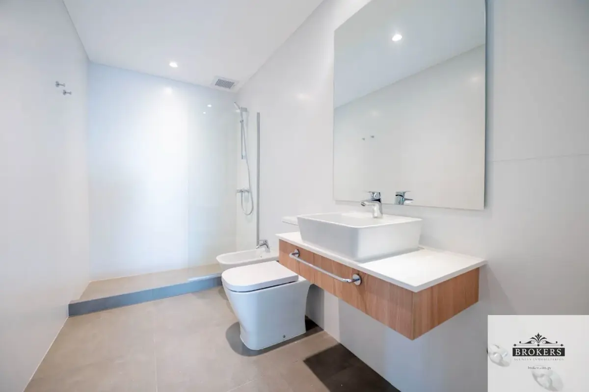 3-Bedroom Apartment for Sale in Carmelitas, Asunción - Image 7