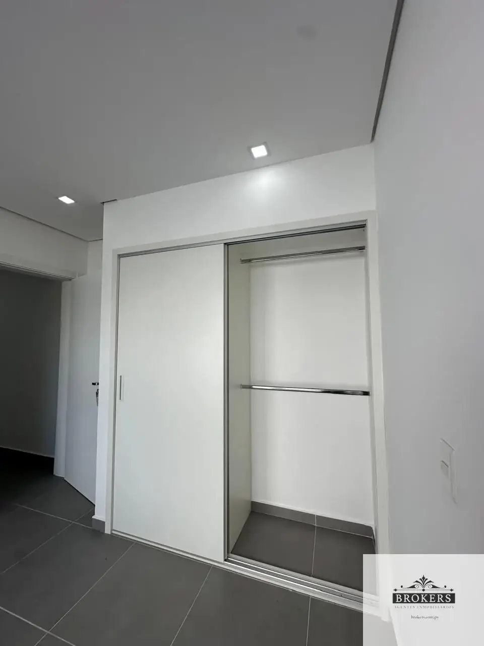 Departamento de 1 dormitorio en Venta en Ycuá Satí, Asunción - Image 15