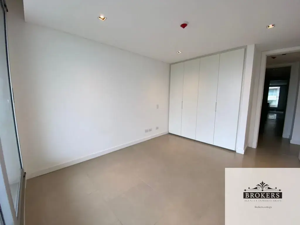4-Bedroom Apartment for Sale in Mburucuyá, Asunción - Image 12