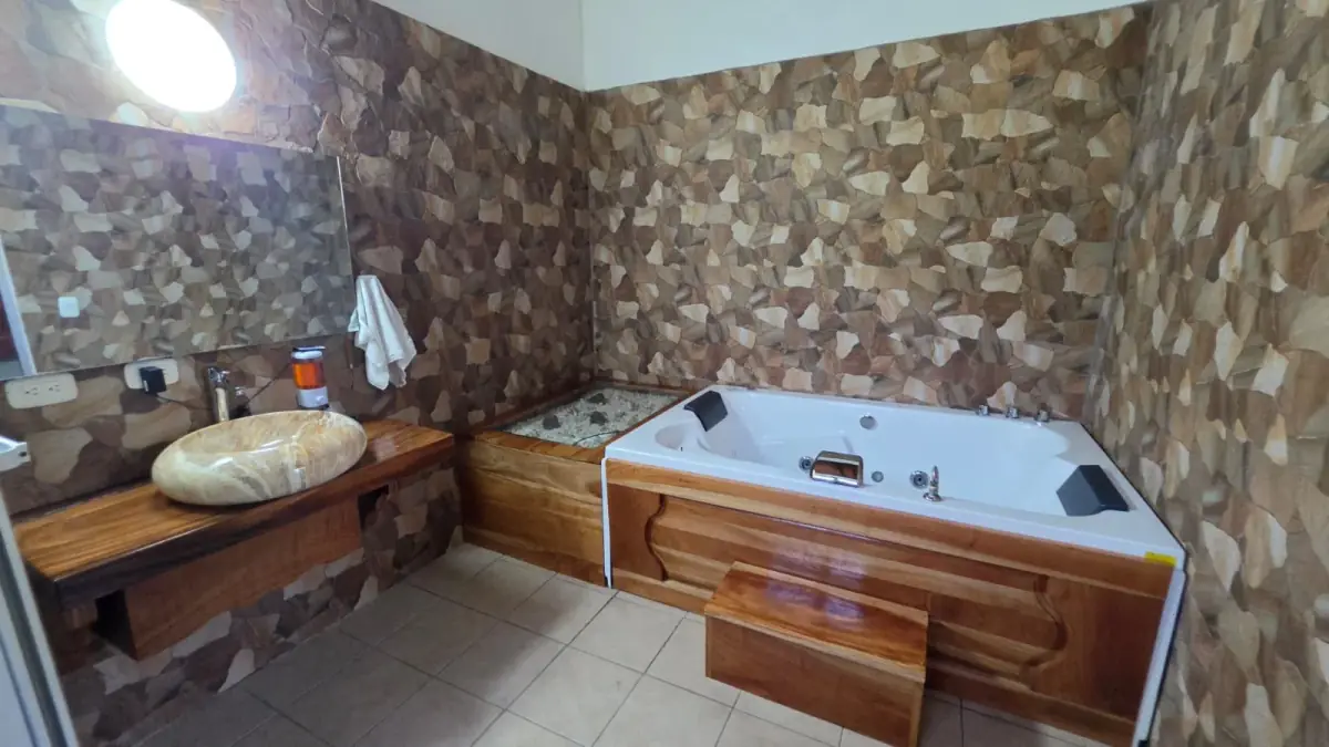 Casa de 3 dormitorios, 1081m², en Venta en El Garitón - Image 17