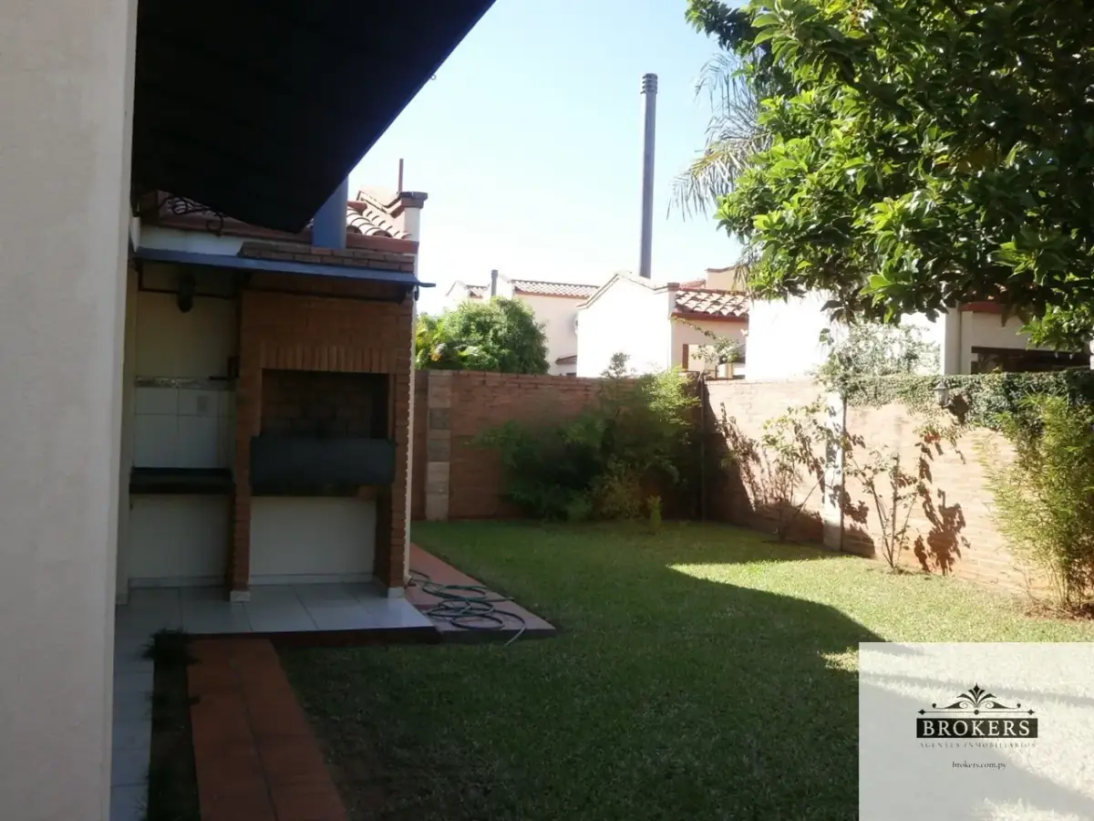 Casa de 3 dormitorios en Venta en Cuarto Barrio, Luque - Image 11