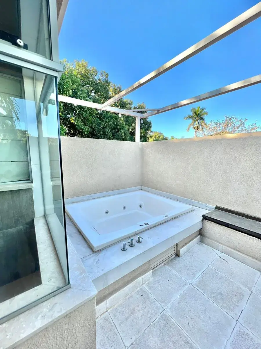 Casa de 5 dormitorios en Venta en Mburicaó, Asunción - Image 18