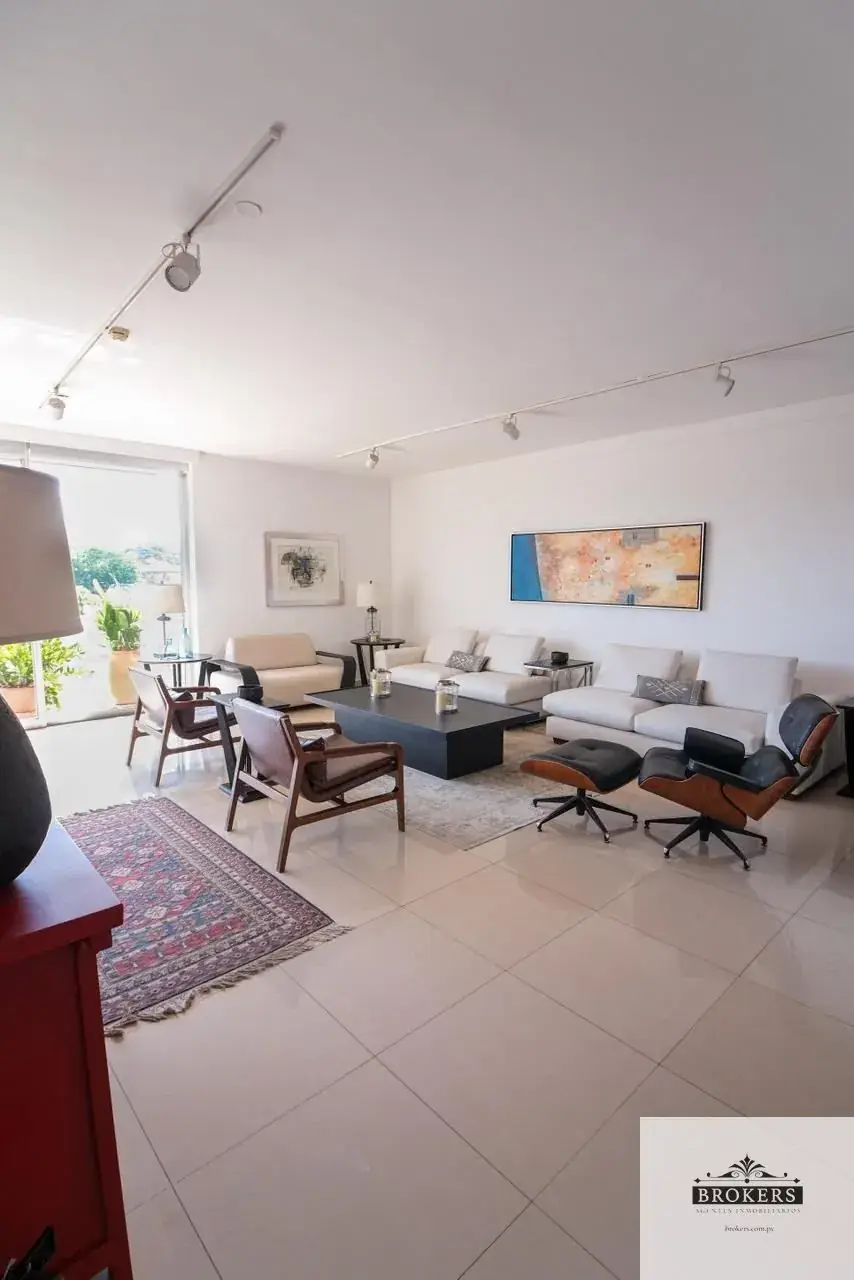 Departamento de 3 dormitorios en Venta en Mburucuyá, Asunción - Image 3