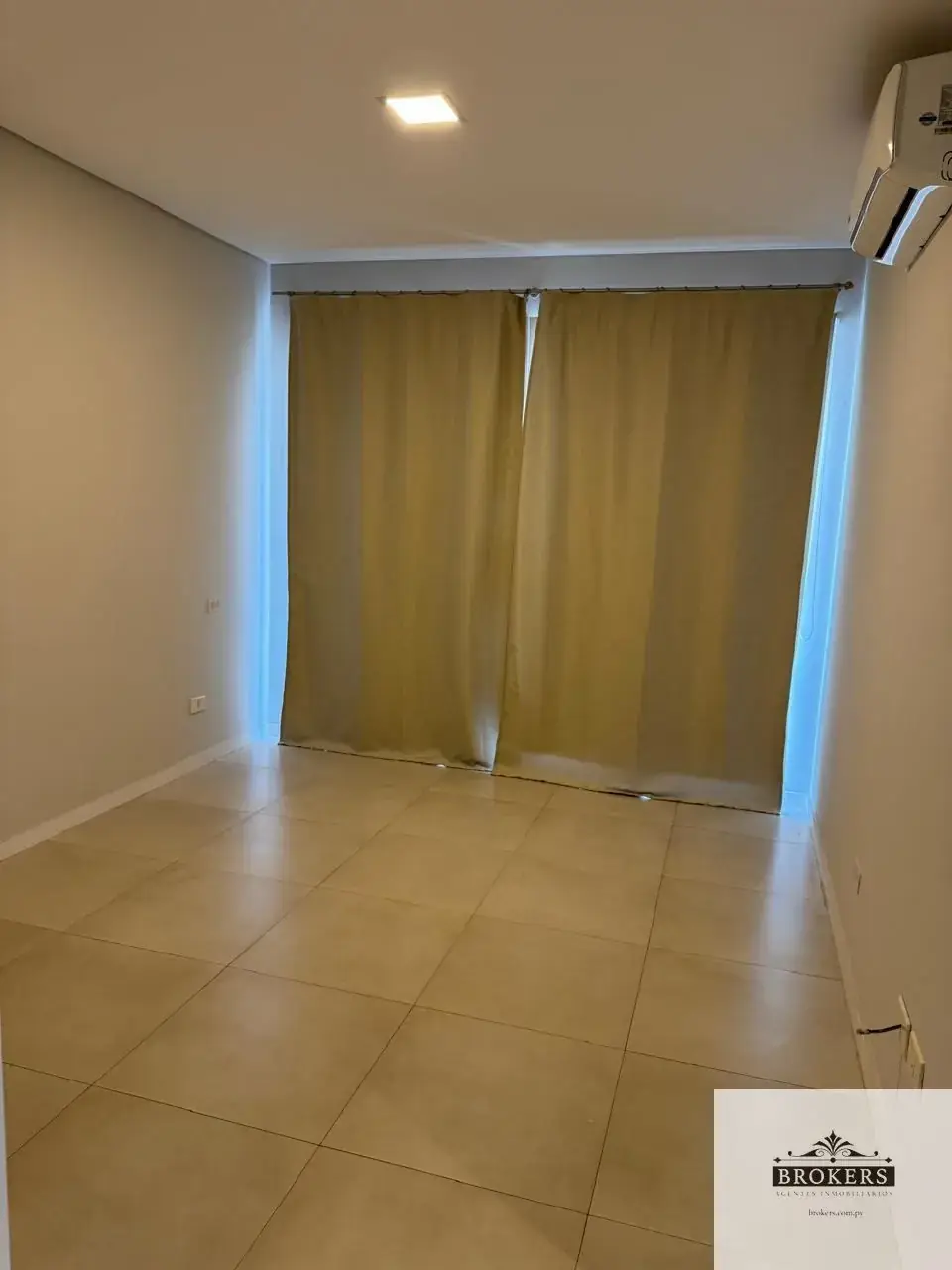Departamento de 2 dormitorios en Venta en Mariscal Lopez, Asunción - Image 13