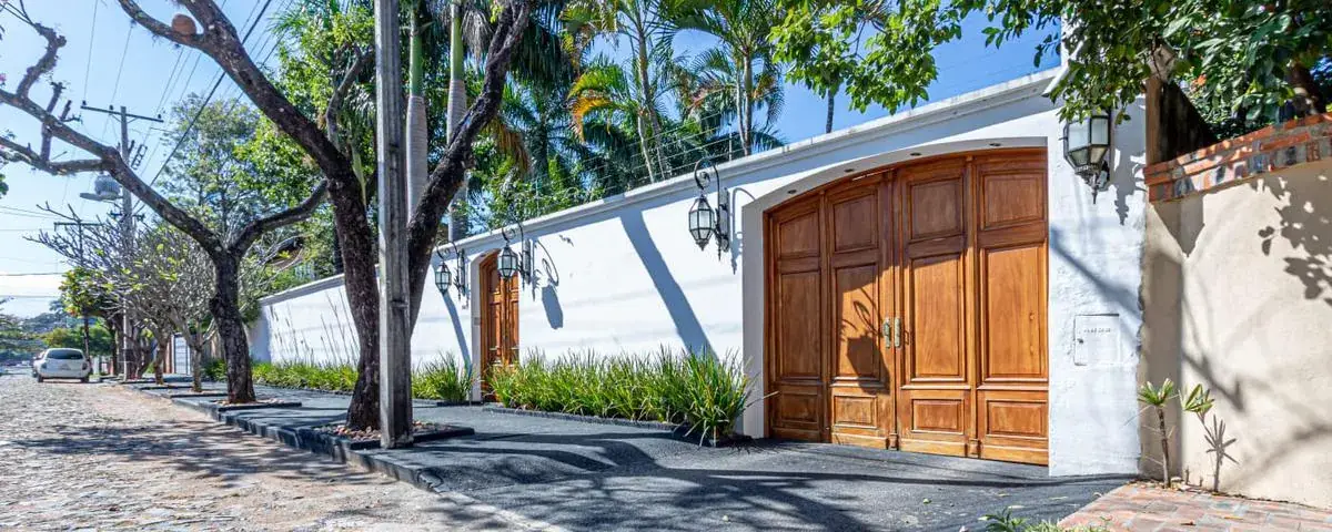 4-Bedroom House for Sale in Carmelitas, Asunción - Image 13