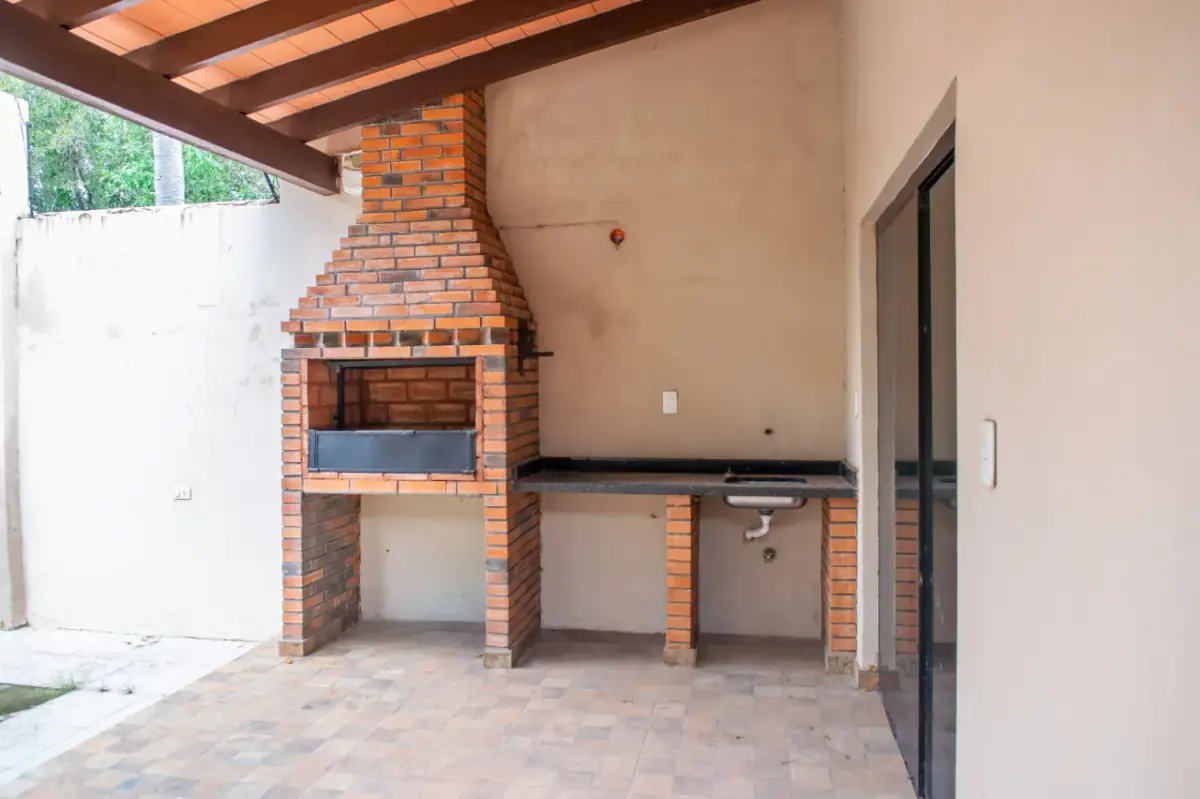 Casa de 4 dormitorios en Venta en Tercer Barrio, Luque - Image 14