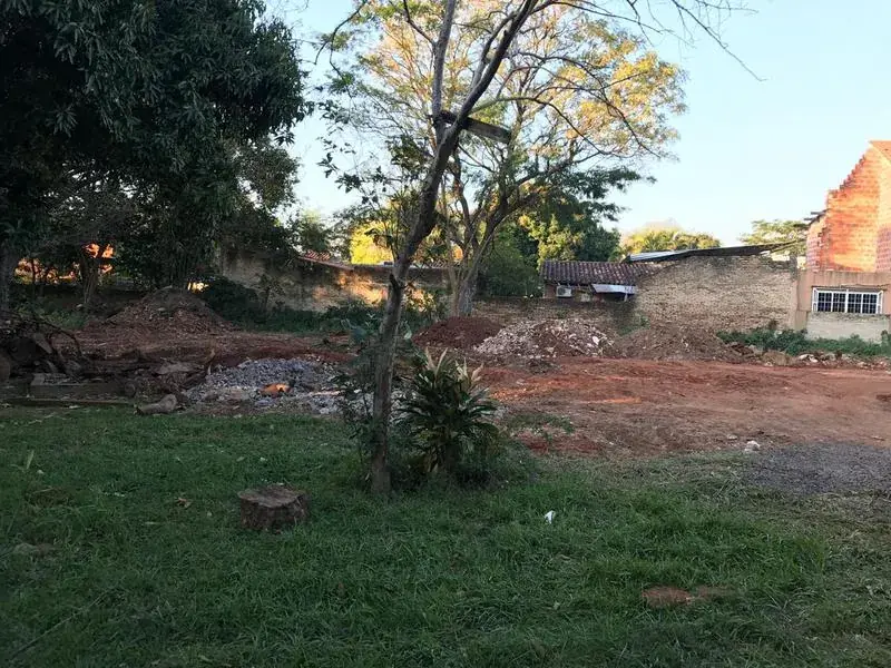 4,070m² Land for Sale in Primer Barrio, Luque