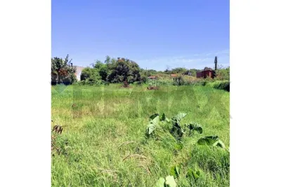 Terreno de 529m² en Venta en Julián Augusto Saldívar