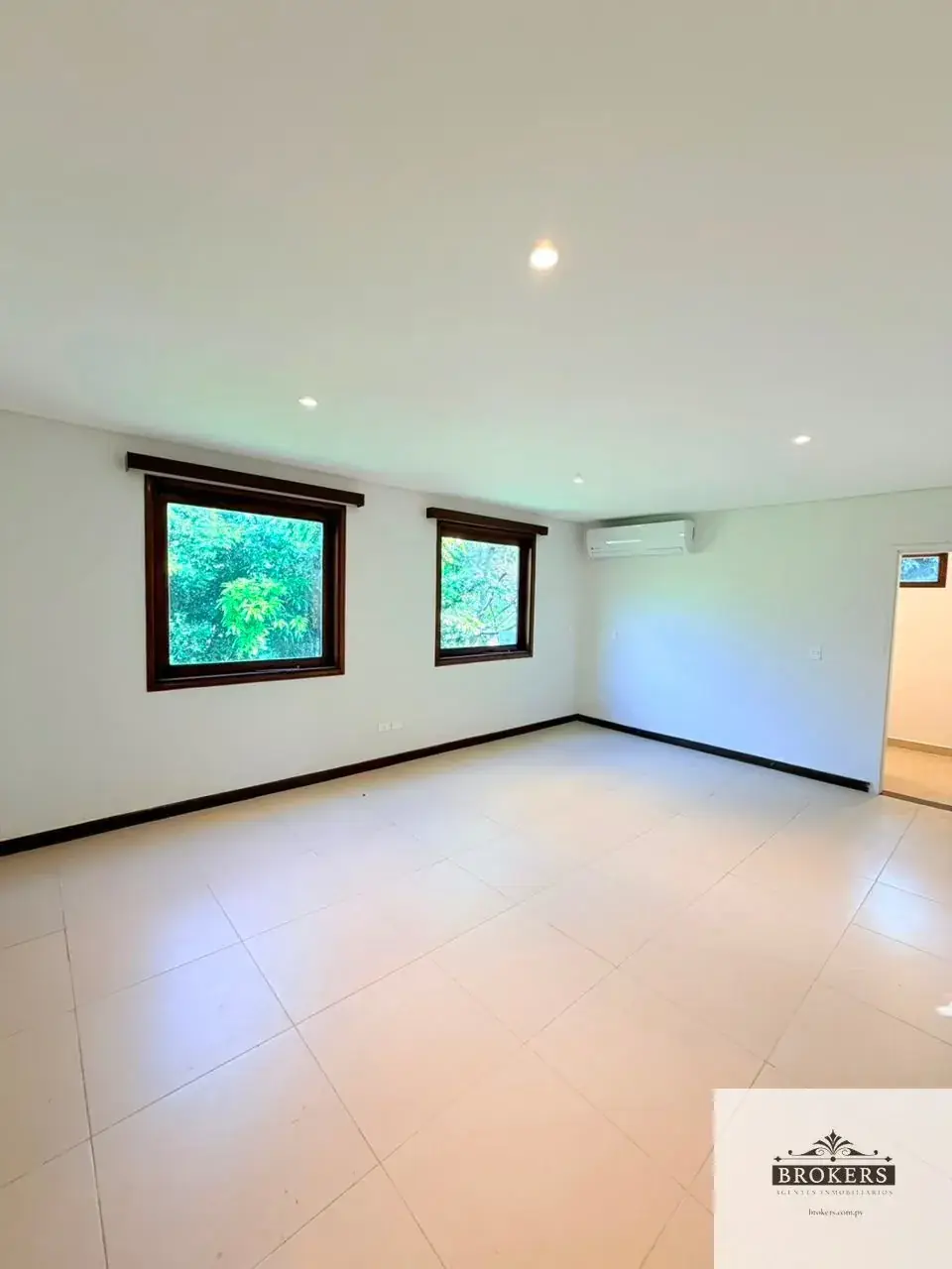 3-Bedroom House for Rent in San Jorge, Asunción - Image 17