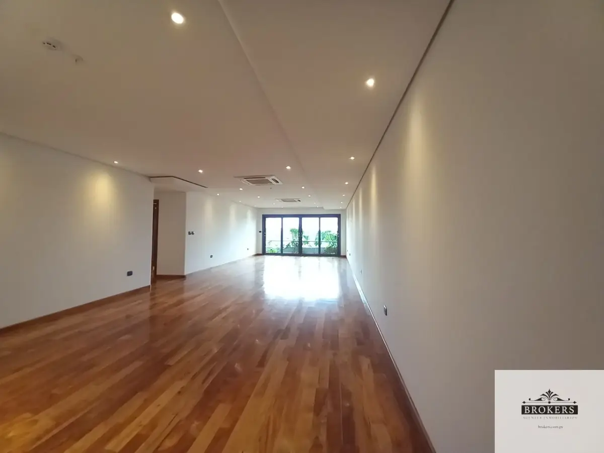 Departamento de 2 dormitorios en Venta en Madame Lynch, Asunción - Image 4