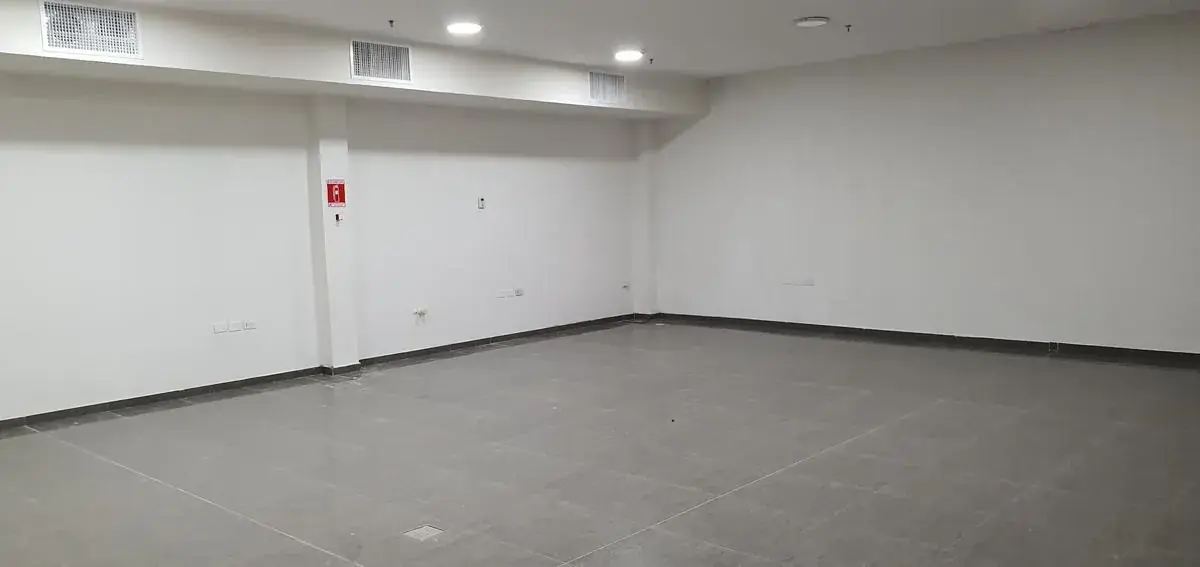 Retail Space of 3,080m² for Sale in Jara, Asunción - Image 9