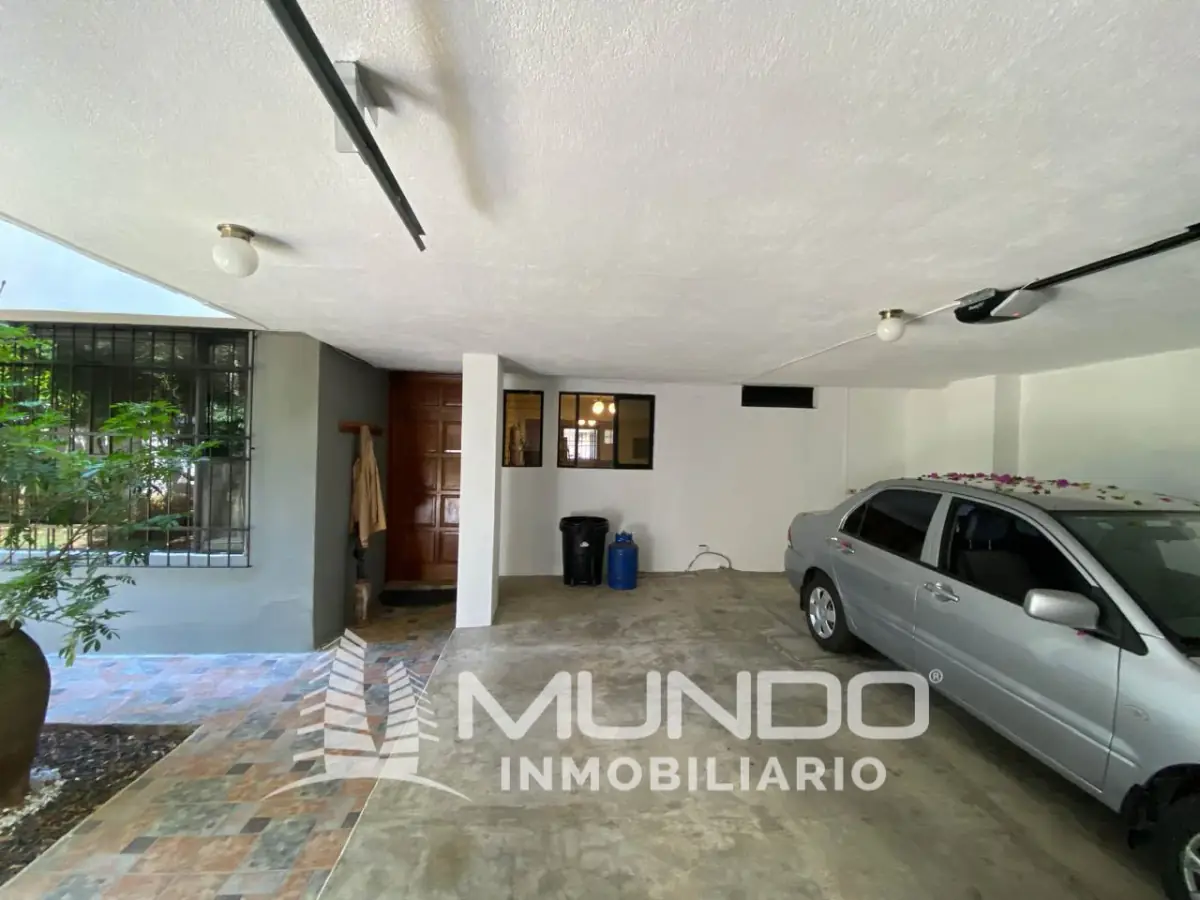 Casa de 4 quartos, 425m², para Aluguel na Cidade da Guatemala - Image 10