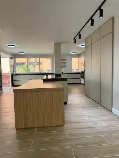 Penthouse en alquiler, Urb. Colinas de Bello Monte, calle Chulavista. - Image 9