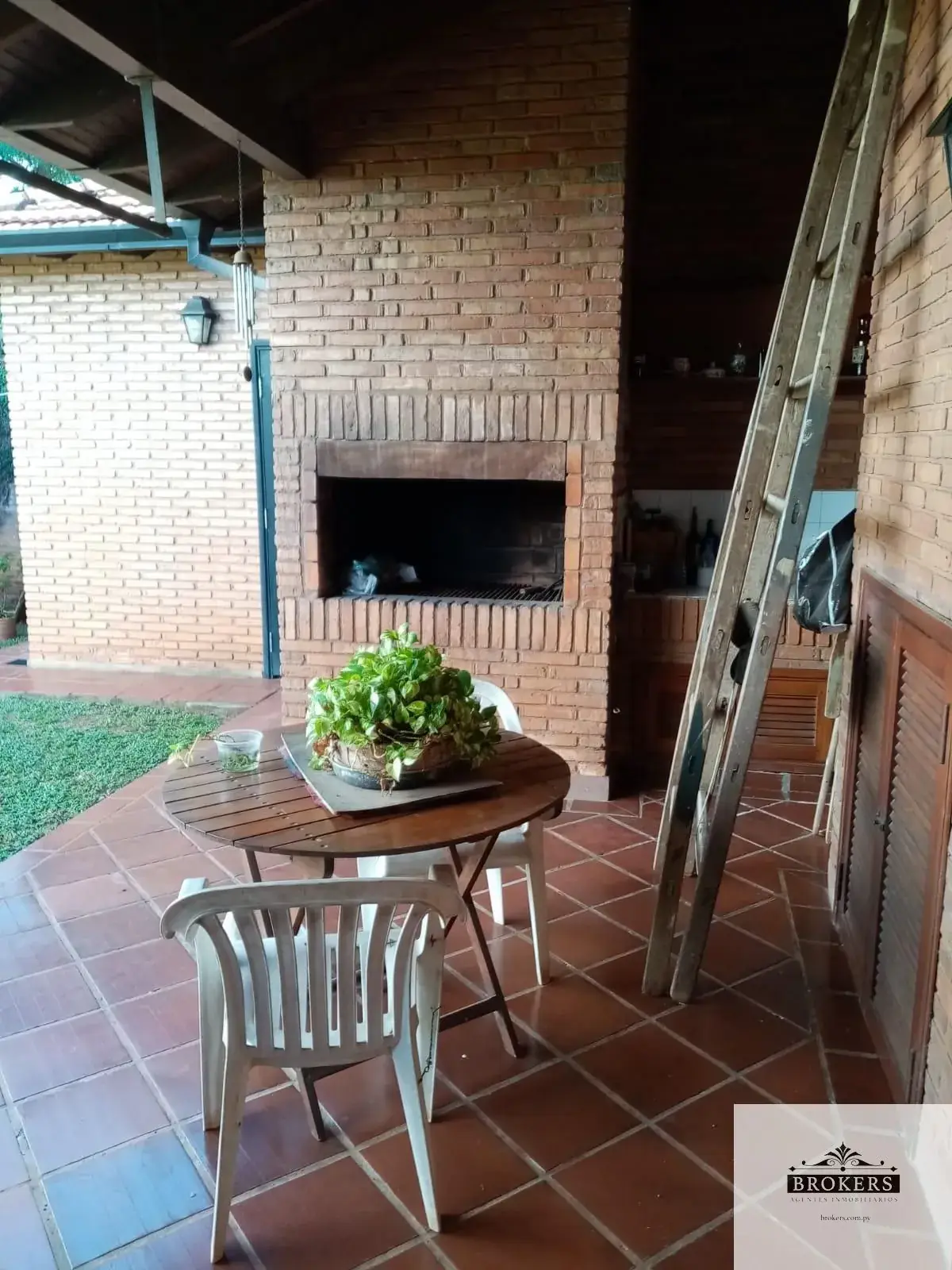 Casa de 4 dormitorios en Venta en Madame Lynch, Asunción - Image 3