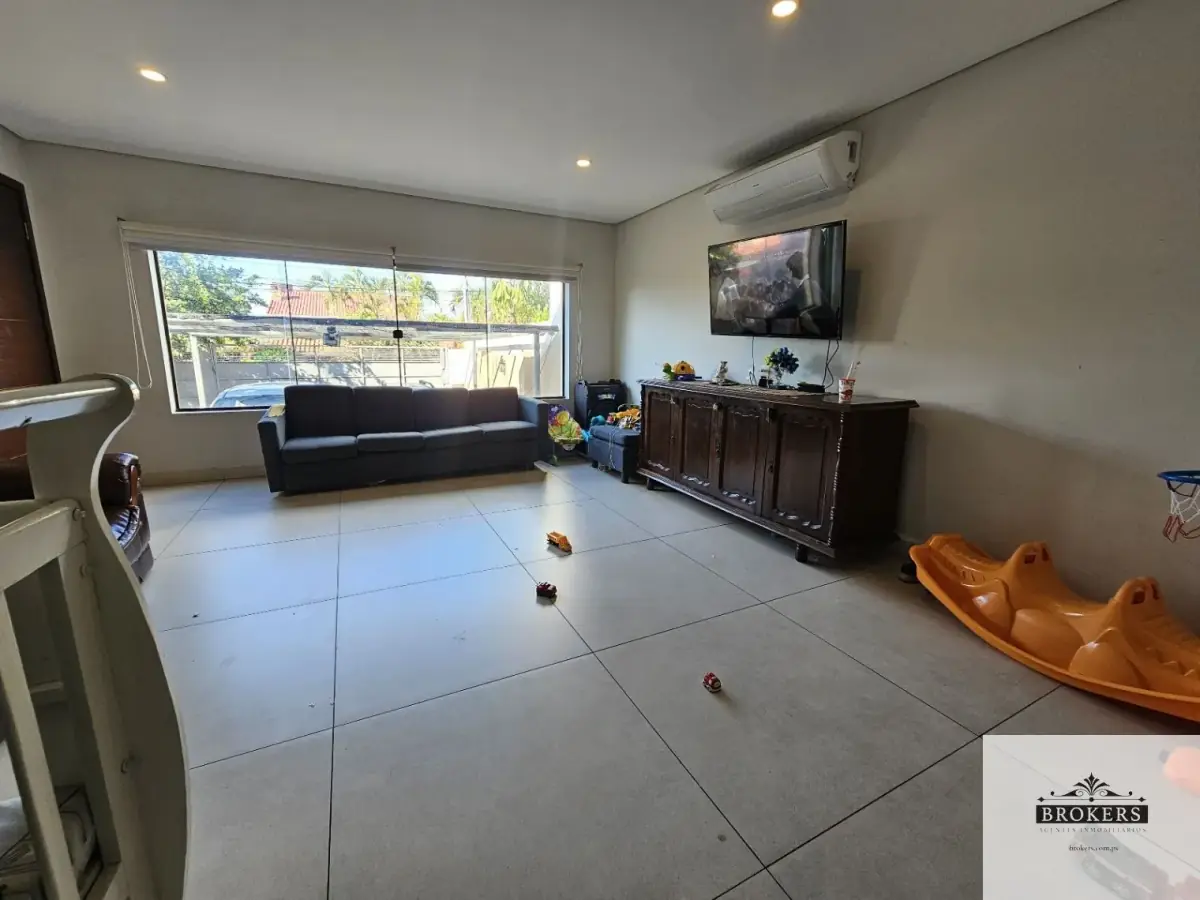 Casa de 3 dormitorios en Venta en Santísima Trinidad, Asunción - Image 12
