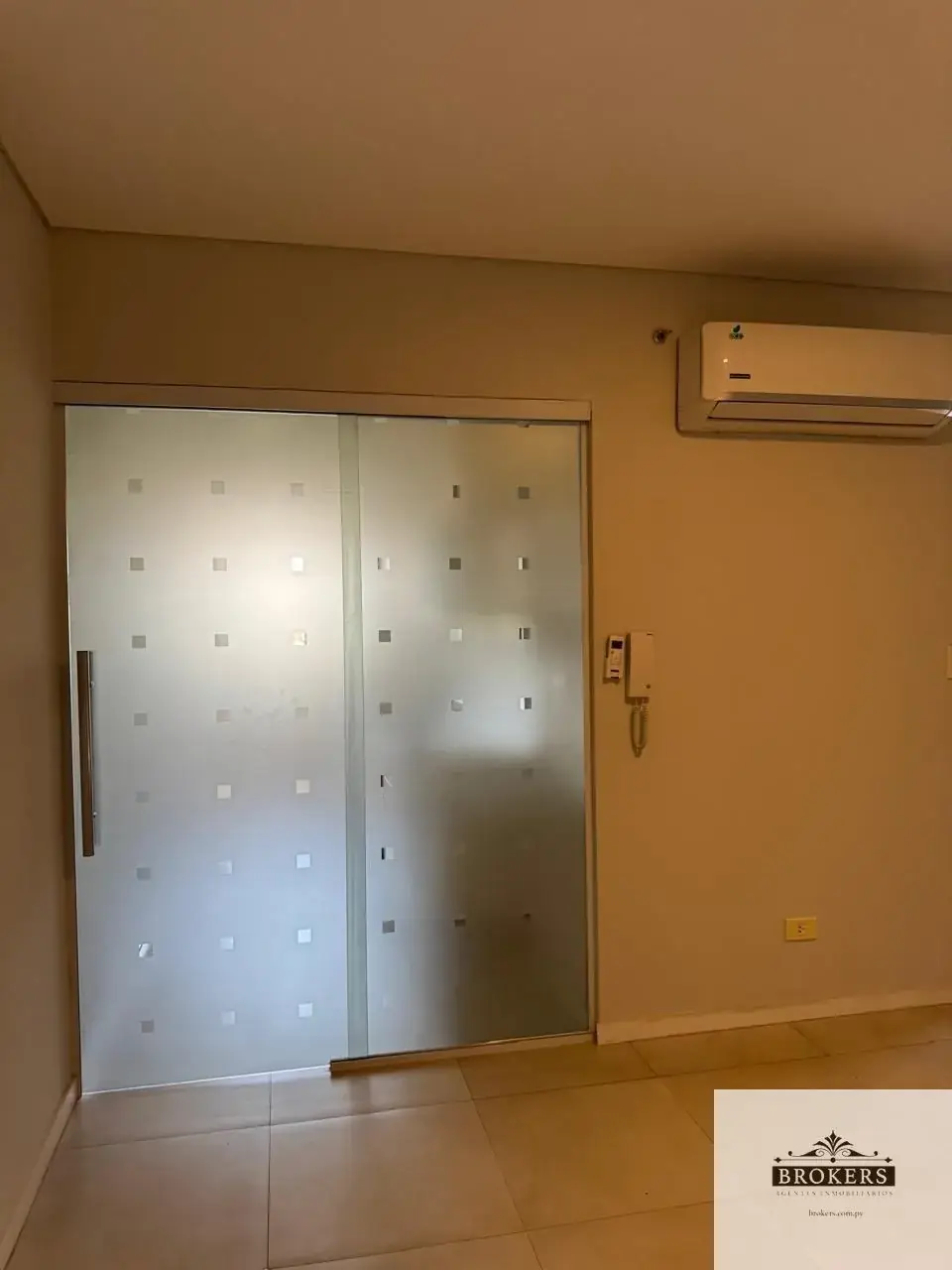 Departamento de 2 dormitorios en Venta en Mariscal Lopez, Asunción - Image 10