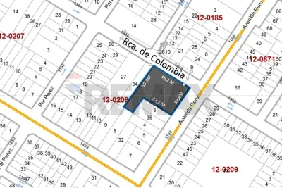 Terreno de 1,450m² en Venta en Pettirossi, Asunción