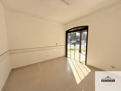 Oficina de 700m² en Alquiler en Santo Domingo, Asunción