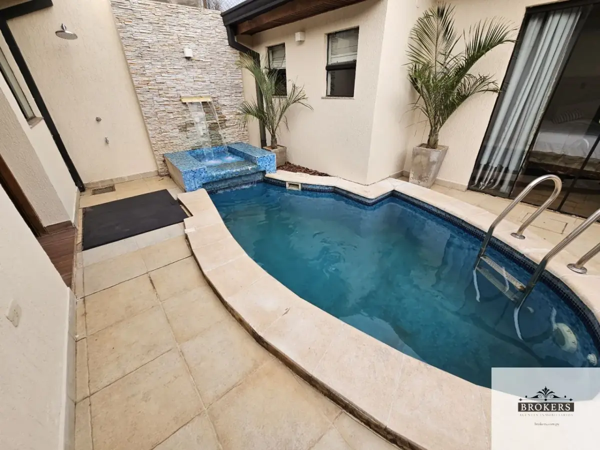 3-Bedroom House for Sale in Recoleta, Asunción