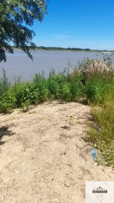 Terreno de 102m² à Venda em Villeta