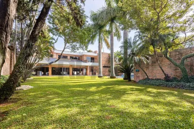 Casa de 6 dormitorios en Venta en Mariscal Estigarribia, Asunción