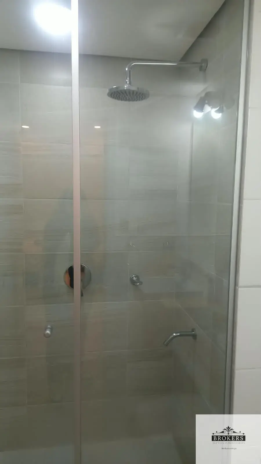 Apartamento de 2 quartos para Aluguel em Las Mercedes, Assunção - Image 11