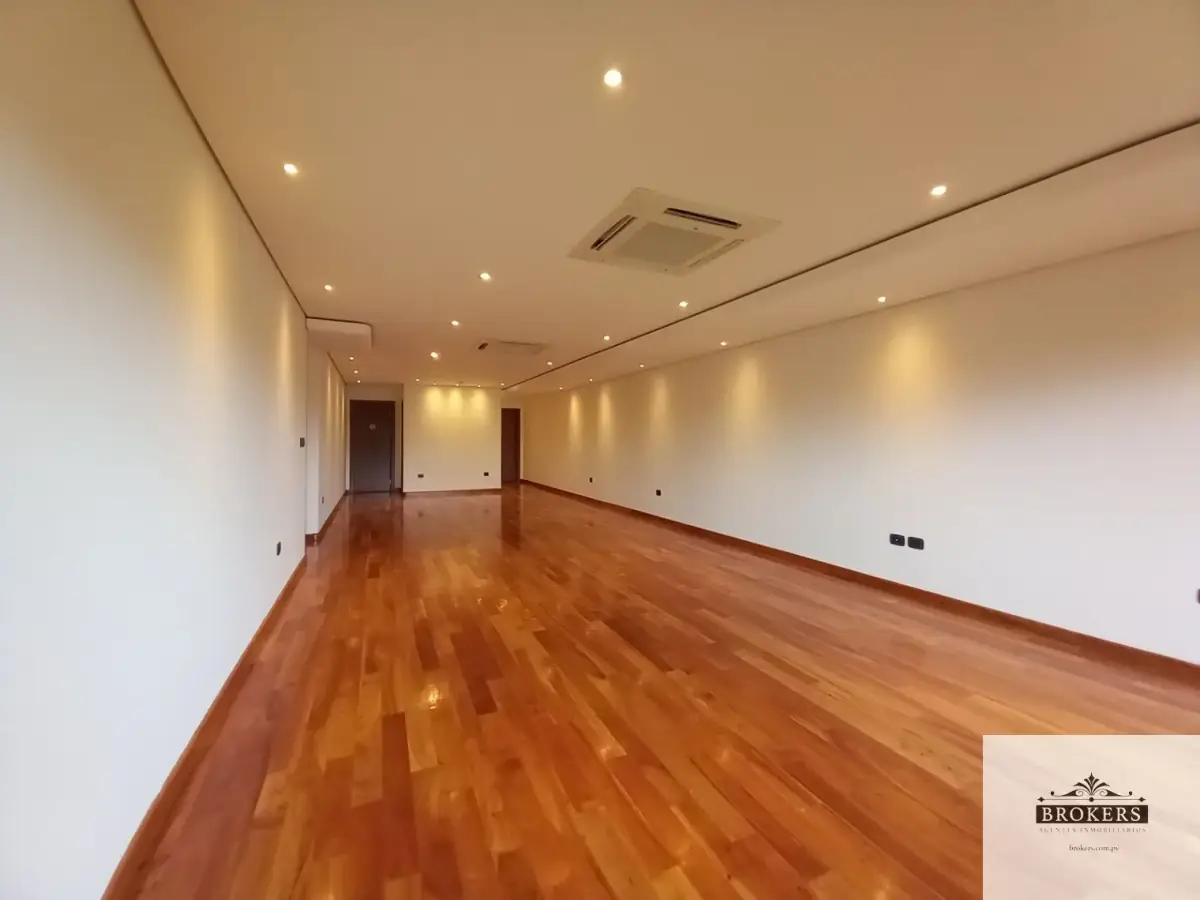 2-Bedroom Apartment for Rent in Madame Lynch, Asunción - Image 5