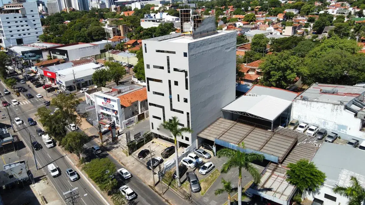 Retail Space of 2,420m² for Sale in San Cristobal, Asunción