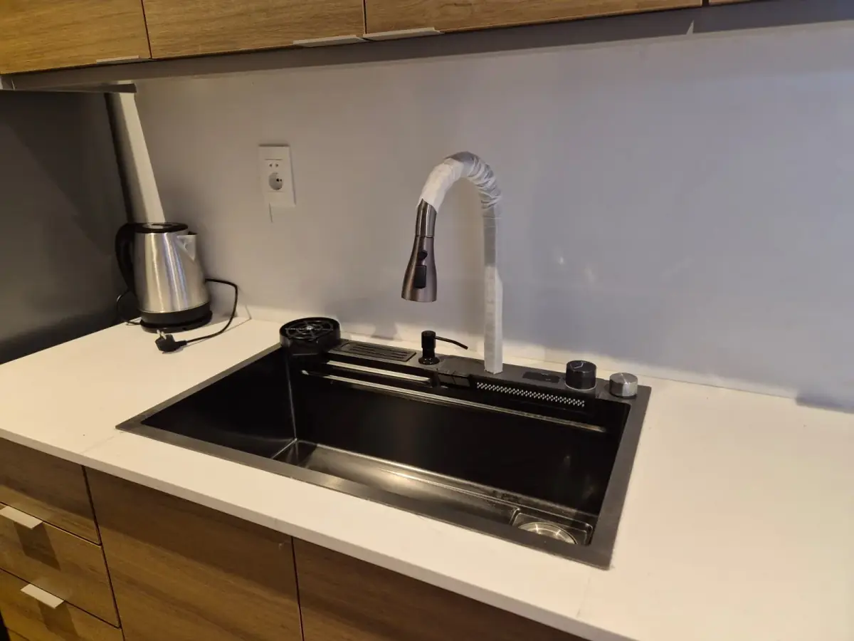 1-Bedroom Apartment in Garden Park Building, 80m², for Rent in Asunción - Image 17