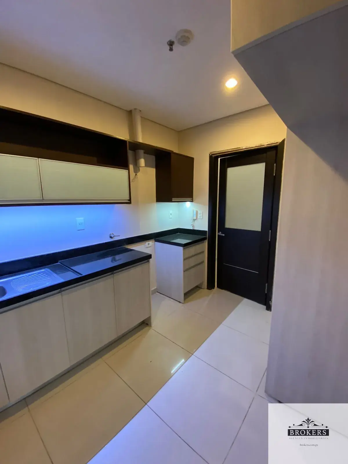 Apartamento de 3 quartos à venda em Jara, Assunção - Image 9