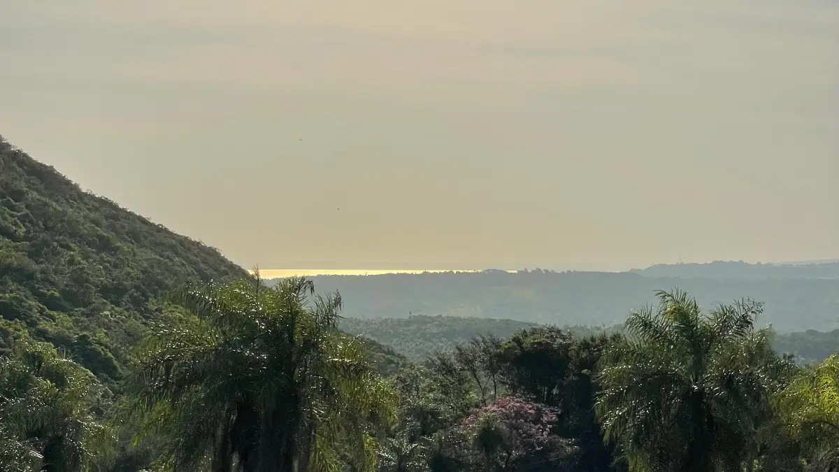 Vendo 20,3 hectáreas en Caacupe, Cordillera con agua y cerro